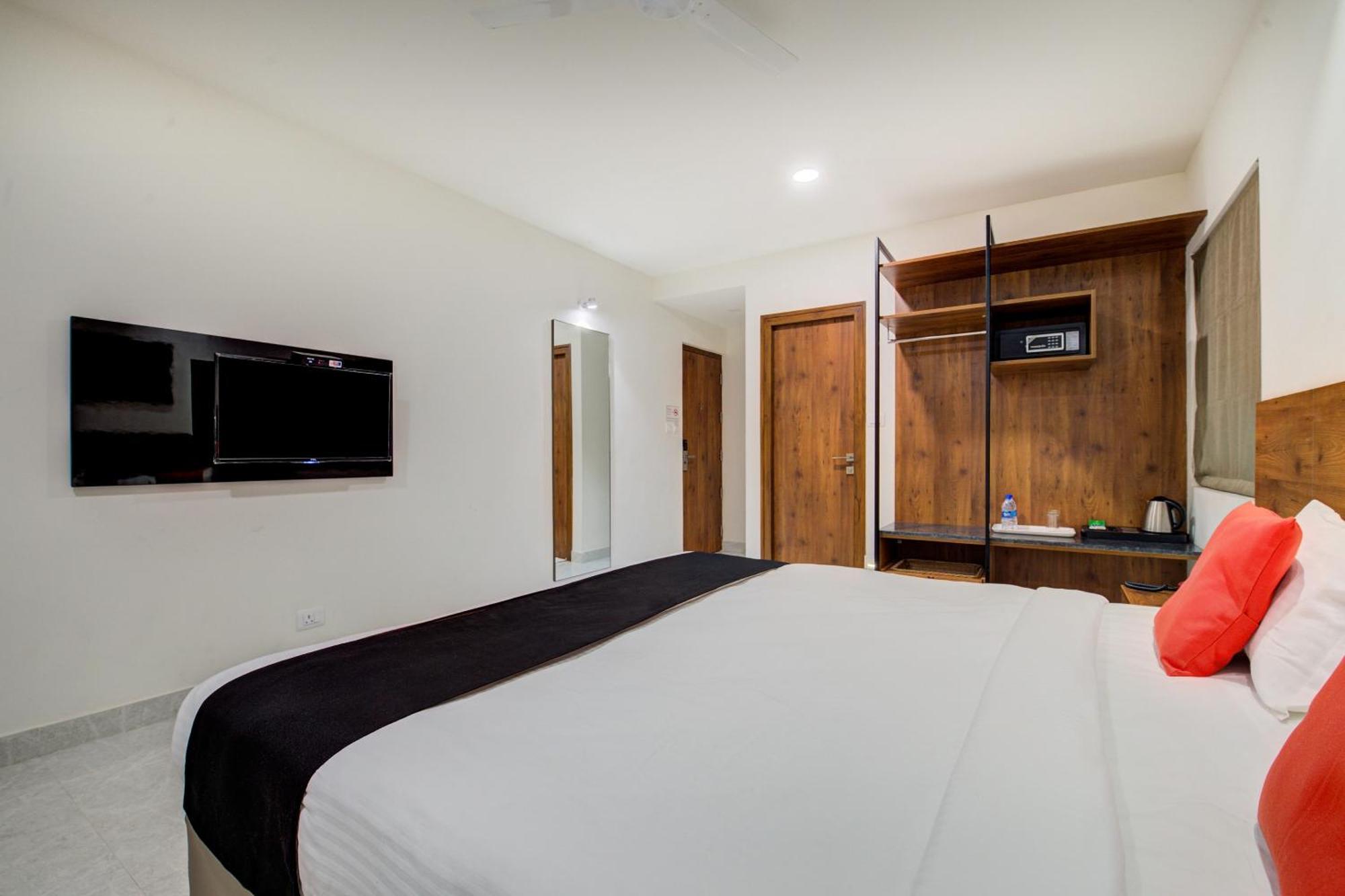 Arunaa Inn Airport Hotel,Ченнаи Экстерьер фото
