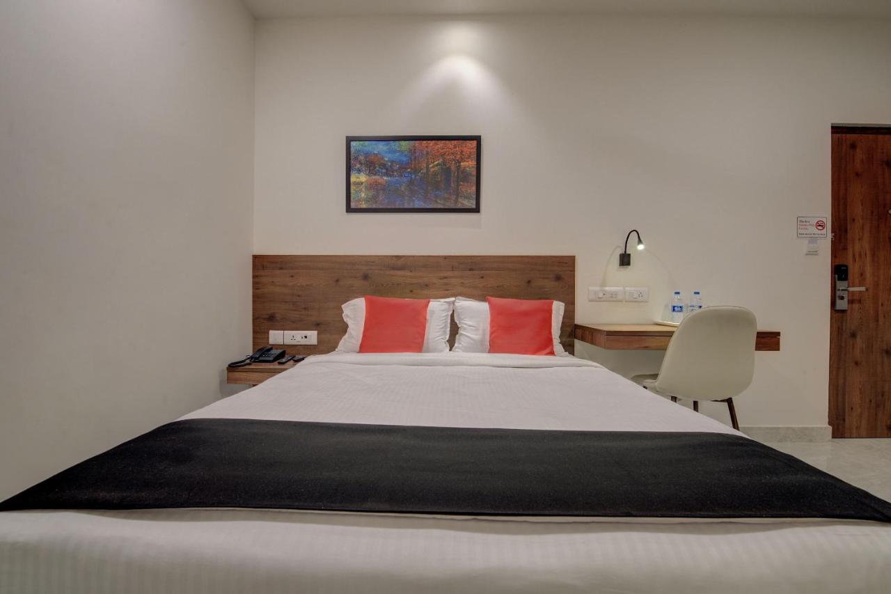 Arunaa Inn Airport Hotel,Ченнаи Экстерьер фото