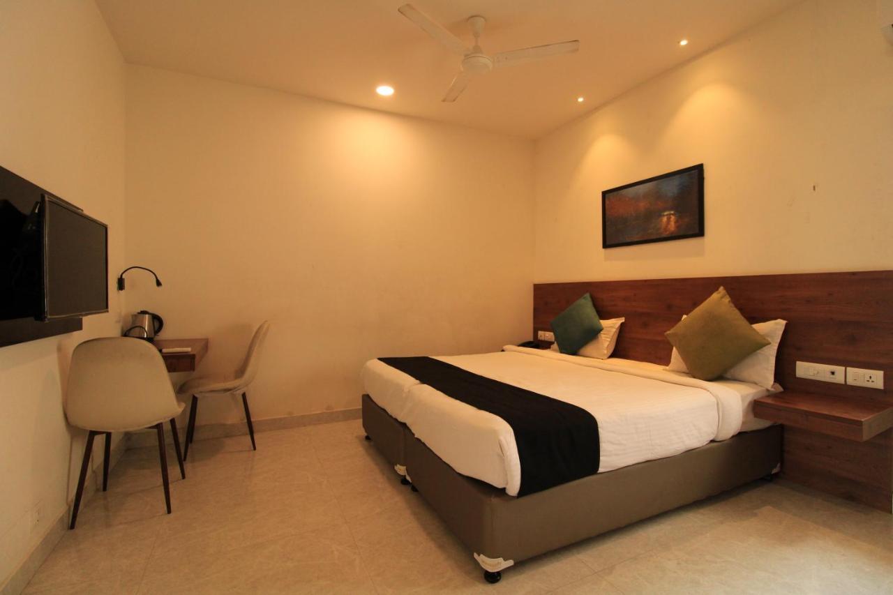Arunaa Inn Airport Hotel,Ченнаи Экстерьер фото